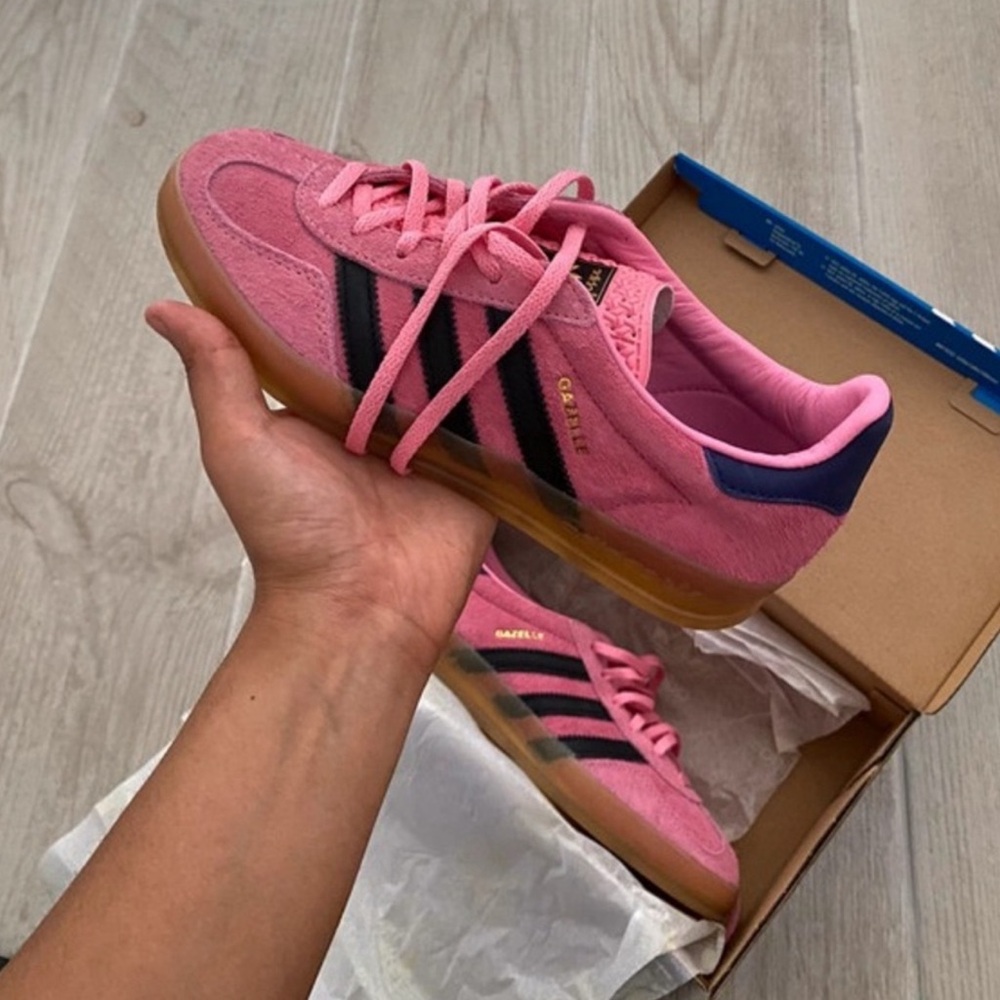 Pink Adidas Gazelle’s / Sambas